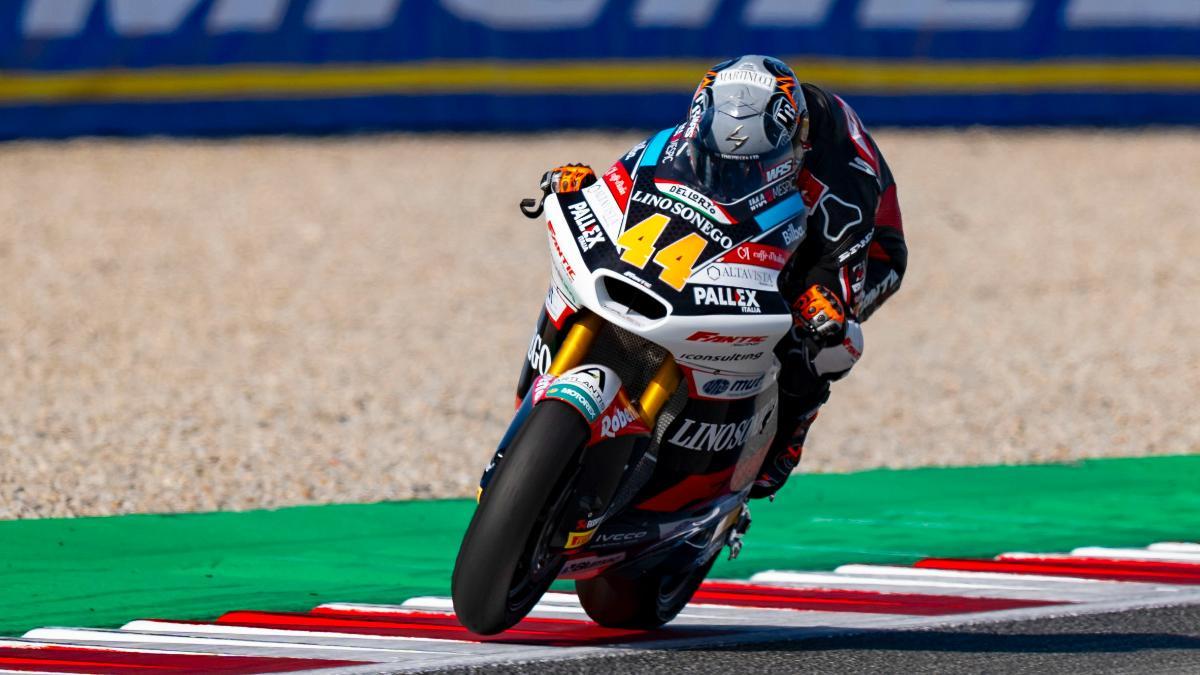 El piloto de Moto2 Arón Canet, en unos entrenamientos libres