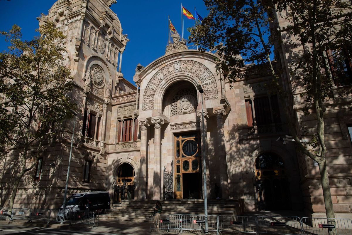 Fachada de la Audiencia de Barcelona.