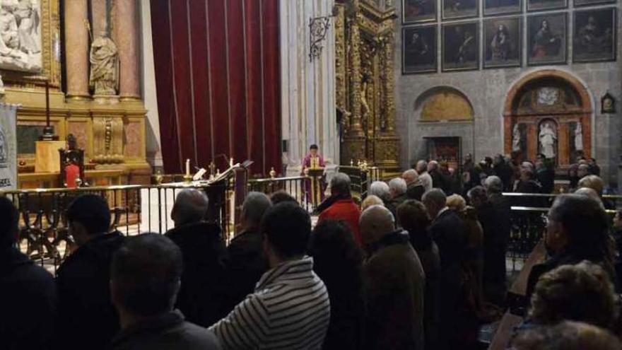 Misa de jubileo y besapiés a Jesús, Luz y Vida en la Catedral