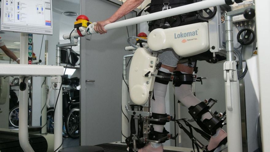 A Coruña estrena un sistema robotizado para rehabilitación de lesionados medulares