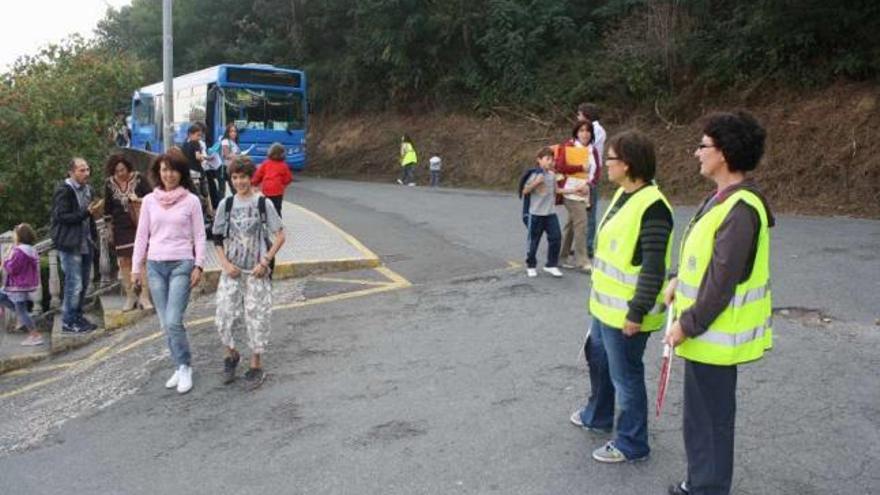 Cambre estrena voluntariado vial en los colegios