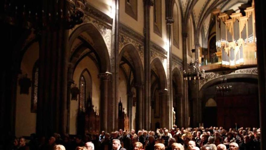 El abarrotado aspecto de la iglesia de Santo Tomás de Cantorbery durante el reciente concierto del organista Raúl Prieto.