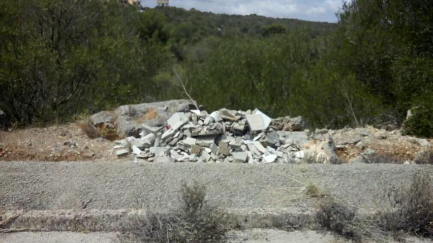 Vertido de escombros en Cales de Mallorca