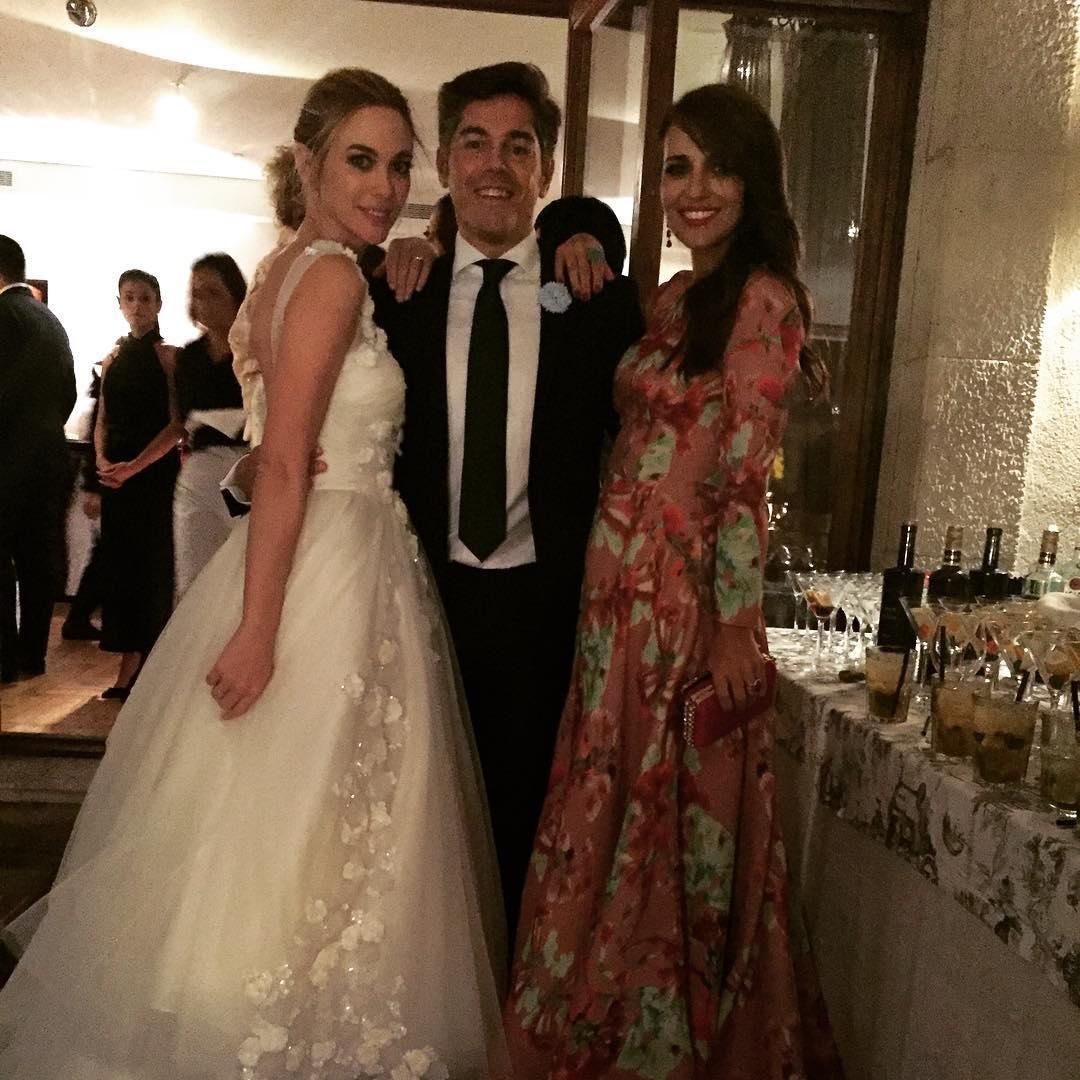 El diseñador Jorge Vázquez junto a Marta Hazas y Paula Echevarría