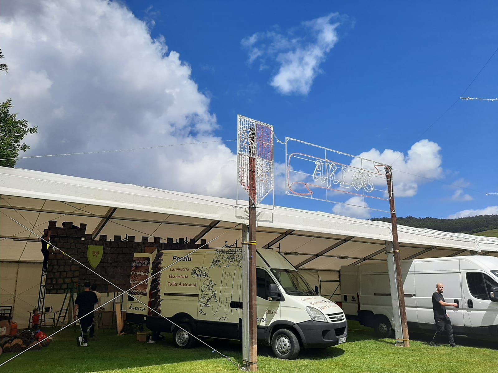 Los vecinos de Llanera preparan sus barracas de Exconxuraos: así las decoran para la fiesta medieval