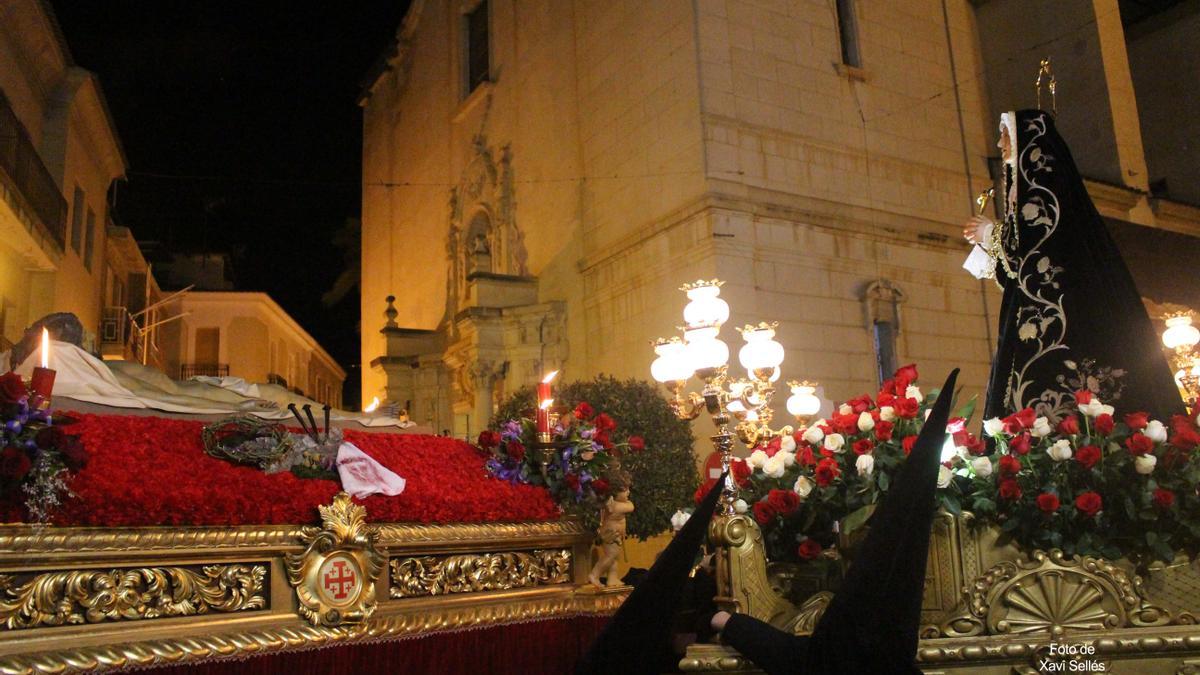 Las procesiones de la Semana Santa de Novelda comenzaron a celebrarse en el año 1880.