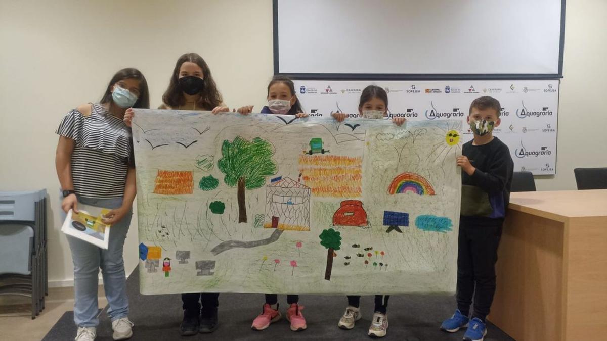 Los niños realizaron distintas actividades bajo el lema ‘Construyamos un mundo mejor’. | SERVICIO ESPECIAL