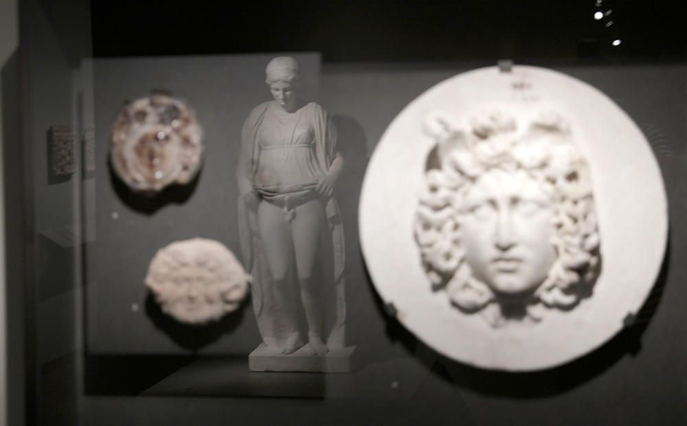 Muestra sobre la imagen femenina en la antigua Roma