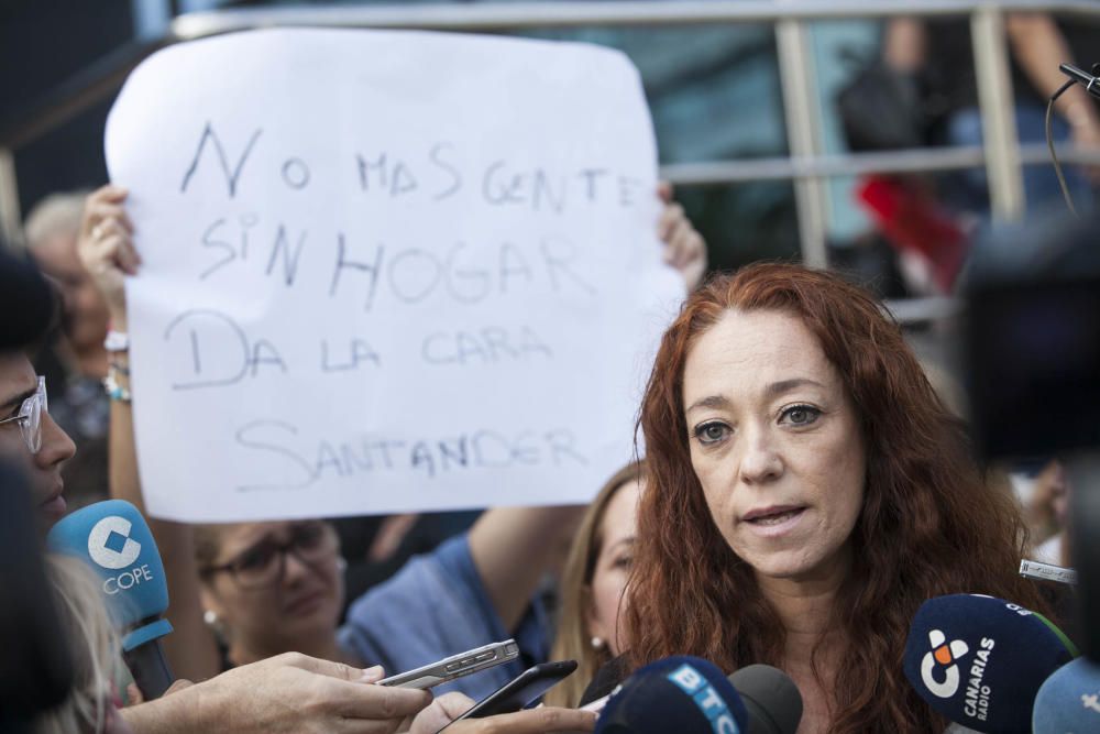 Rueda de prensa de los vecinos de Añaza ...