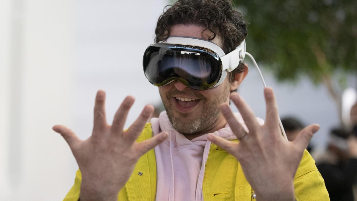 Apple treu a la venda les ulleres de realitat virtual per 3.500 dòlars