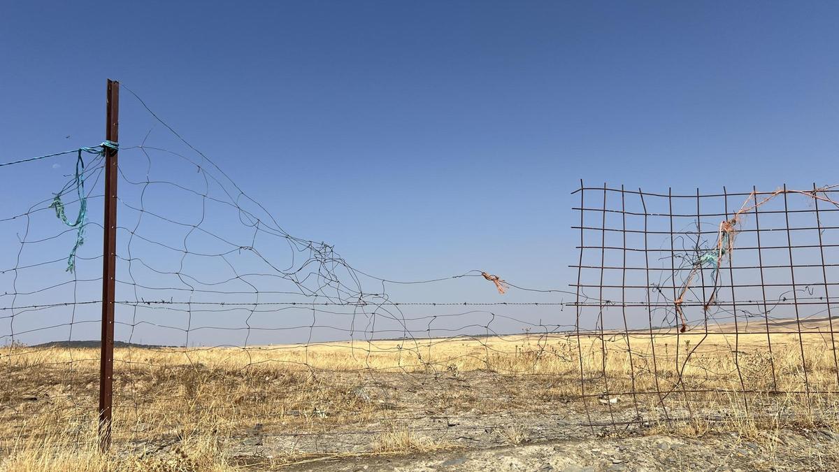 Quejas por el descuido del residencial Gredos, en Cáceres