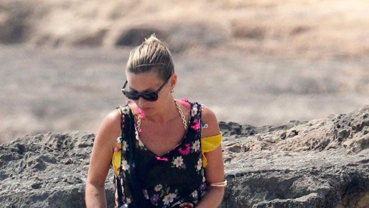 Kate Moss derrocha estilo en las playas de Formentera