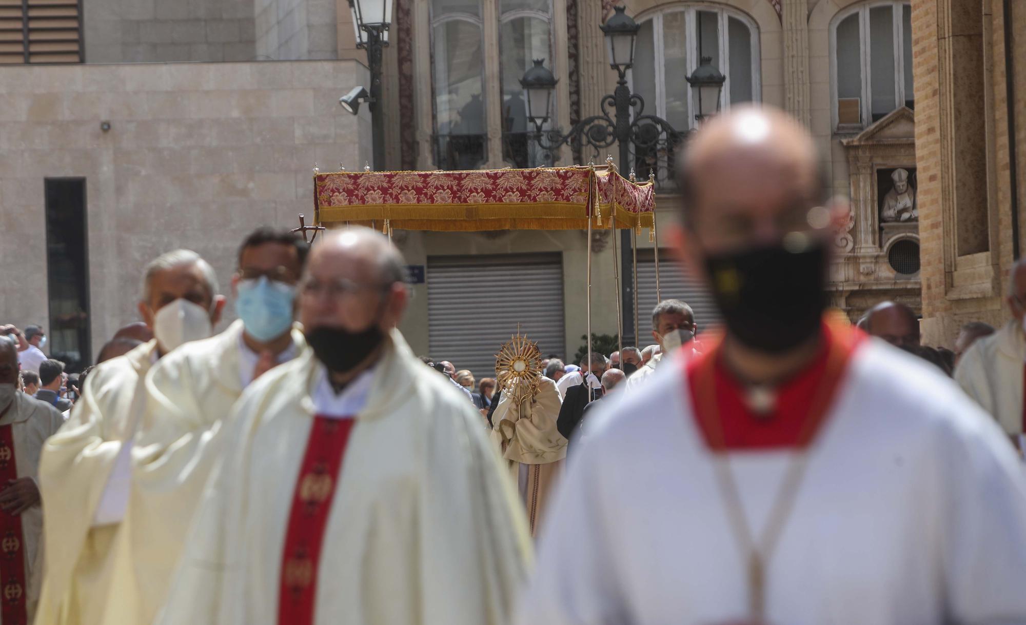 Así ha sido la misa y la procesión del día del Corpus en València