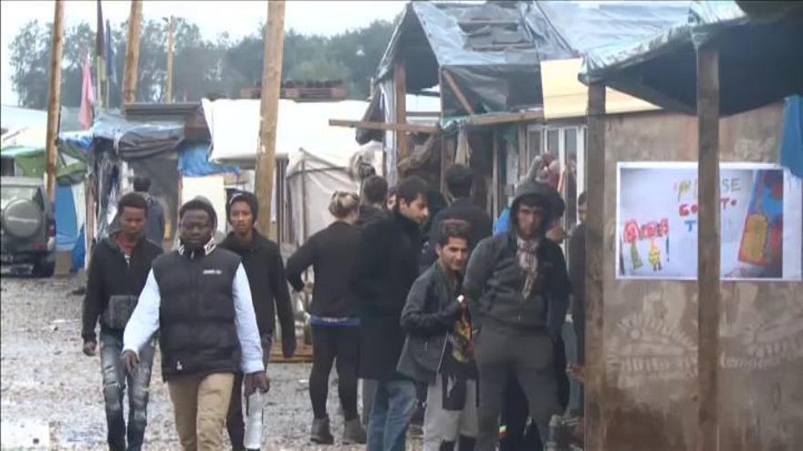 Francia cierra el campamento de refugiados de Calais