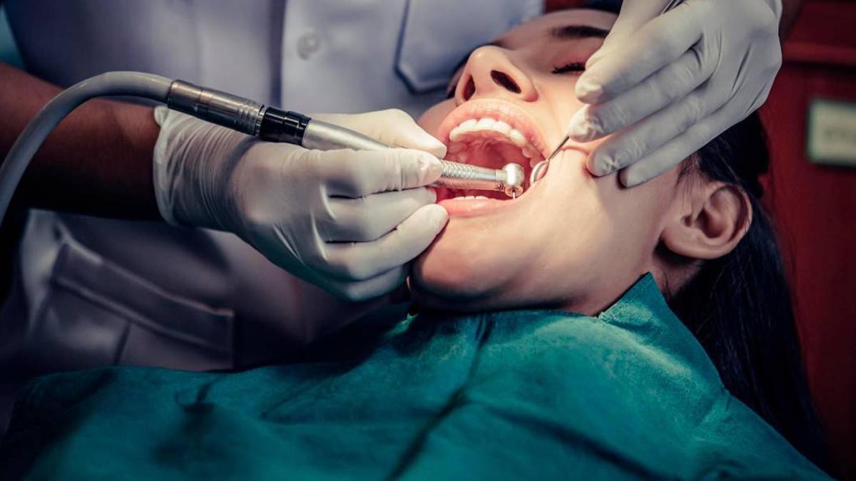Un paciente en el dentista