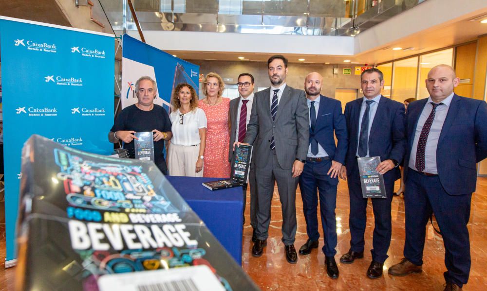 El conocido cocinero, elBullifoundation y CaixaBank participan en el acto en el que se ha conodido "Food and Beverage" con cerca de 50 empresarios, directivos y profesionales del sector.