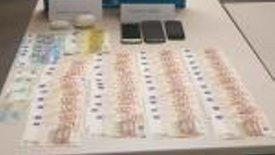 Dos detinguts a Girona quan viatjaven amb cocaïna a la cadireta del seu fill