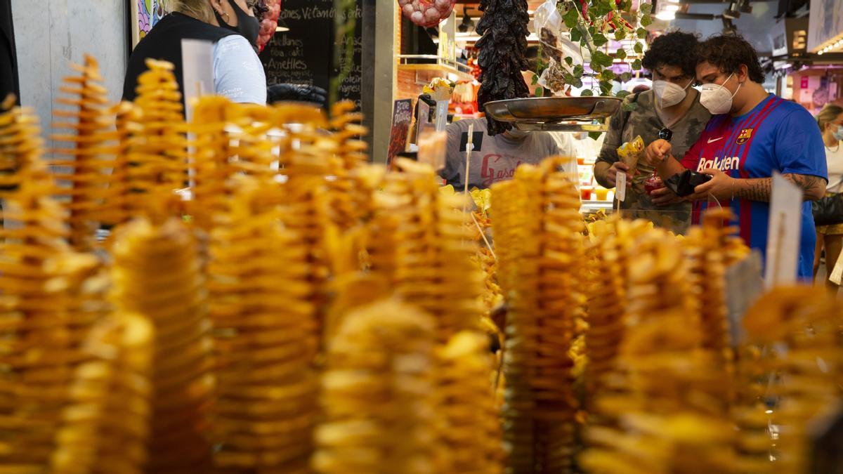 Patatas fritas que parecen esculturas atraen a los turistas