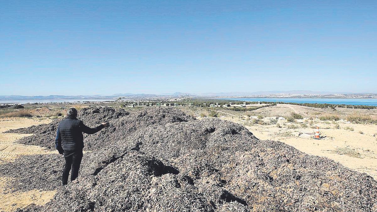 Imagen del parque del Mirados de la Casilla, utilizado como secadero de algas y sin terminar desde 2008