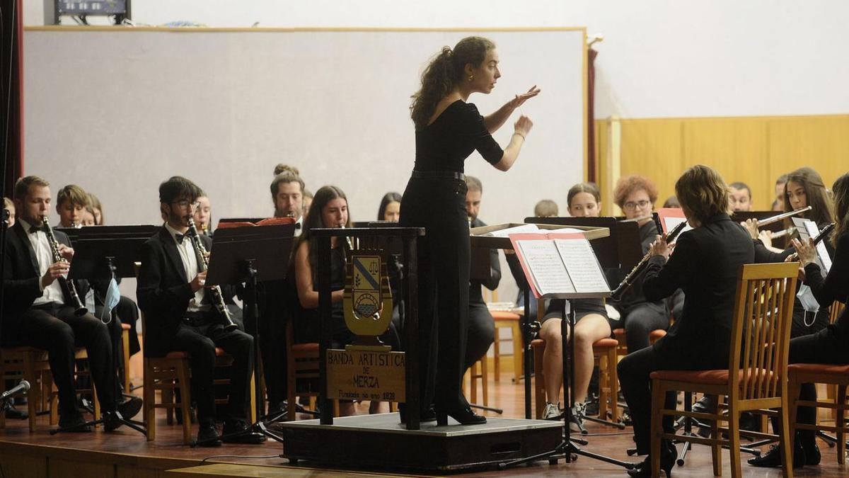 Juanjo Ocón y la Banda de Merza en el auditorio de Cruces