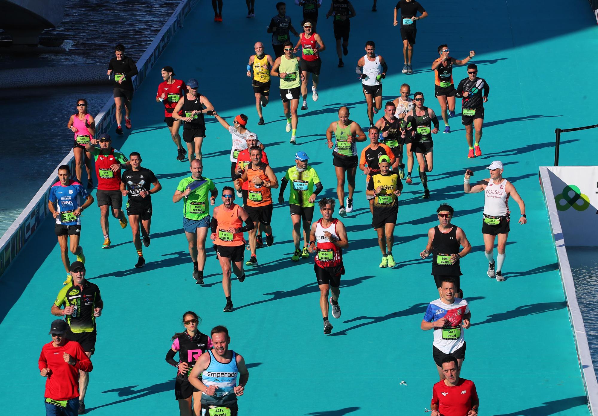 ¡Busca tu foto! Llegada del Maratón Valencia 2021