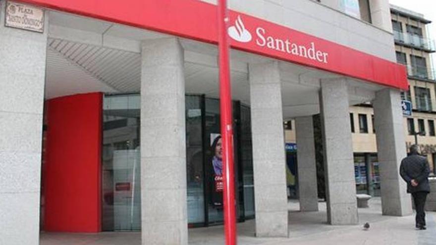 Santander aprobará en junta su fusión con Banesto y Banif