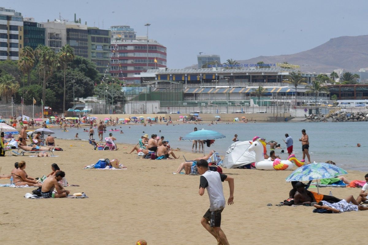 Domingo en playas de la capital grancanaria