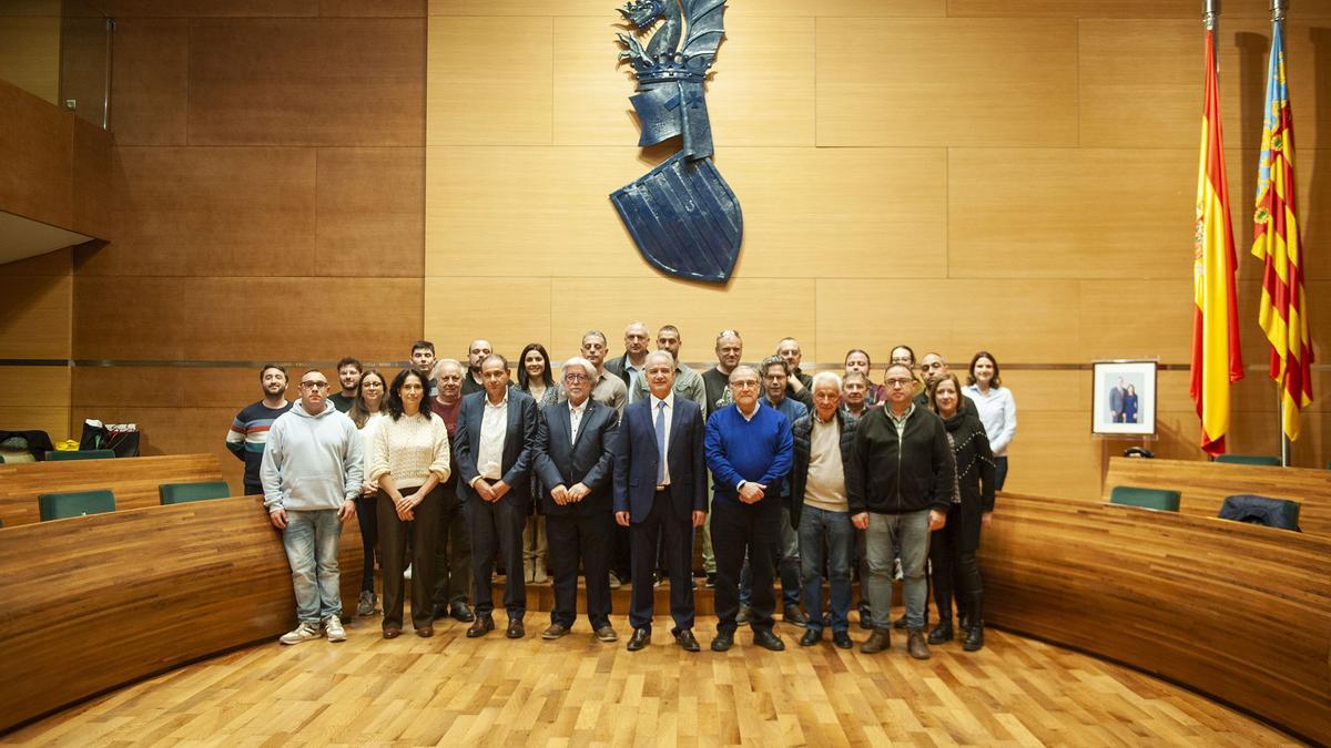 Representants de les bandes i de la Diputació de València.