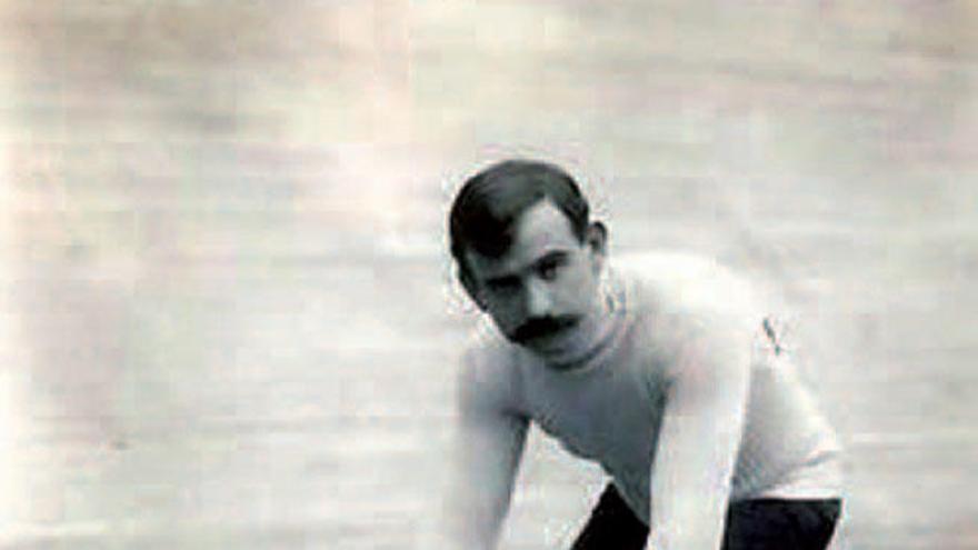 El ciclista Gustave Garrigou, con su característico jersey blanco.