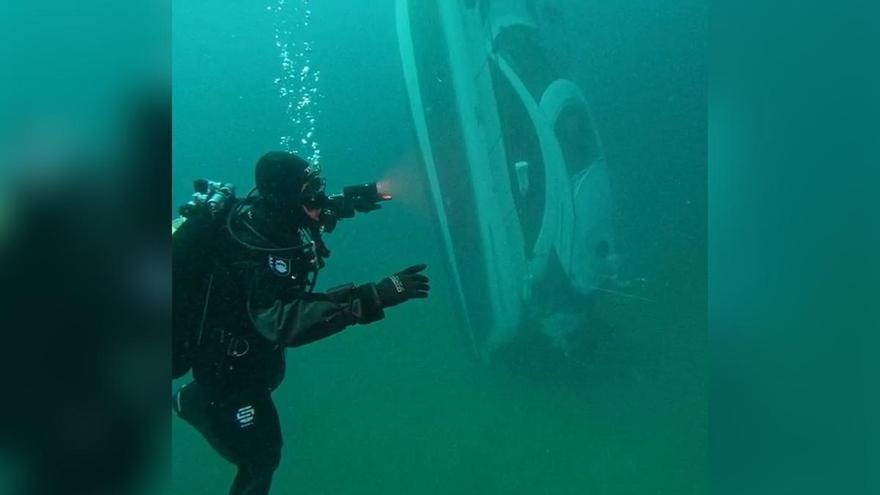 BARCO HUNDIDO ACCIDENTE | Un barco de 12 metros se hunde tras chocar contra unas rocas en Torroella de Montgrí