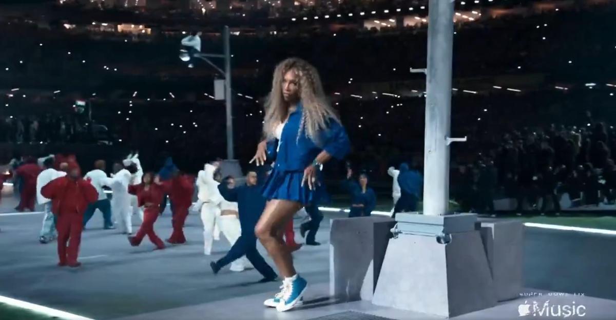 Serena Williams en el descanso de la Super Bowl