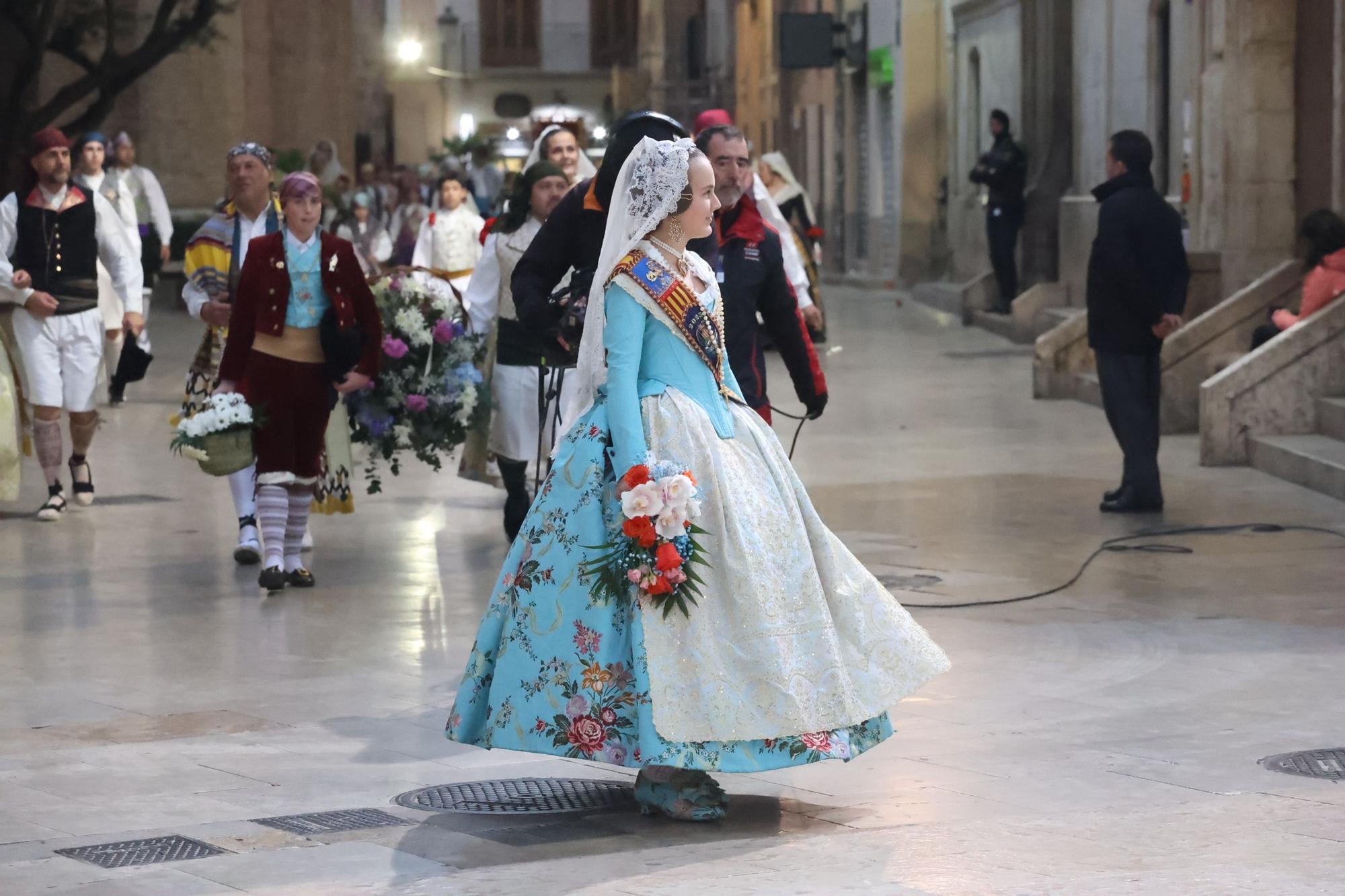 Las falleras mayores de las comisiones en la Ofrenda del 18 de Marzo (y II)