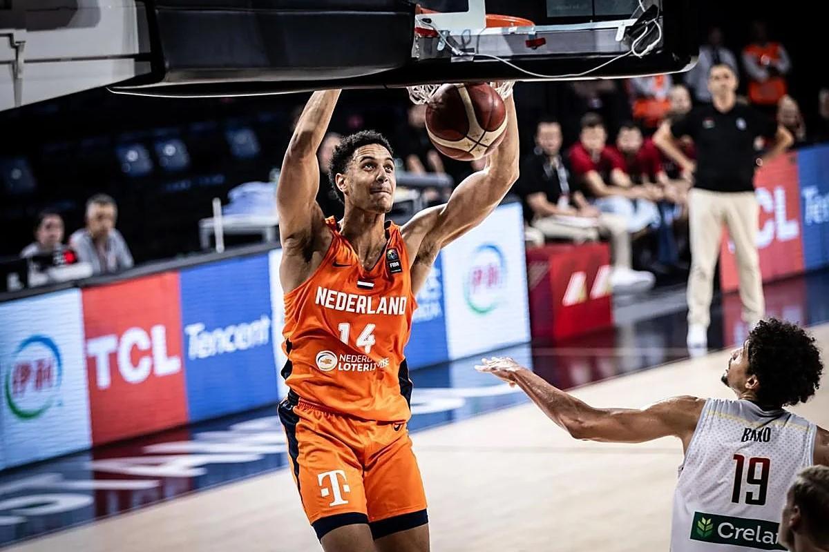 El pívot holandés firma por el Kosner Baskonia hasta final de temporada