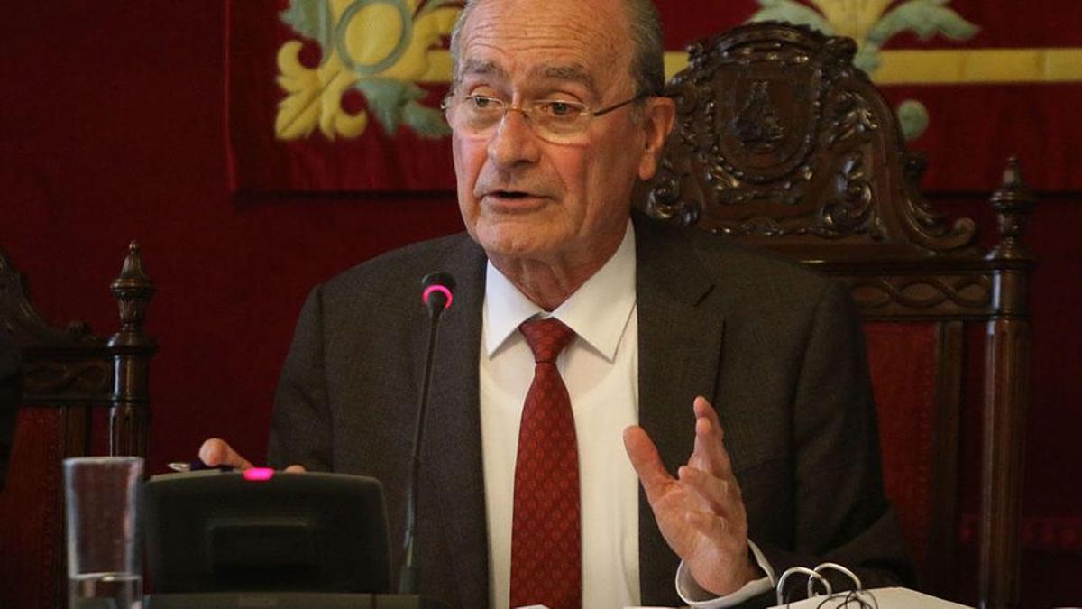 El alcalde de Málaga, Francisco de la Torre, durante una sesión plenaria.