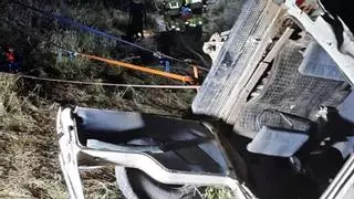 Un fallecido y cinco heridos tras precipitarse con el vehículo por un terraplén en Torrejón el Rubio