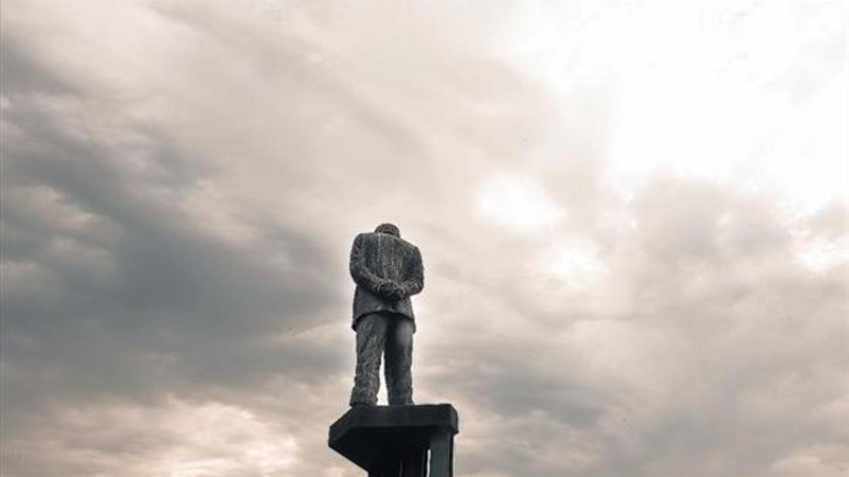 Cuestionado 8 La ahora polémica estatua de Pujol en la plaza de Premià de Dalt que lleva su nombre.