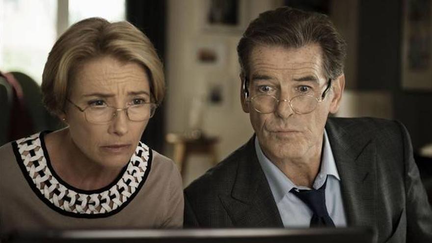 El &#039;golpe brillante&#039; de Pierce Brosnan y Emma Thompson