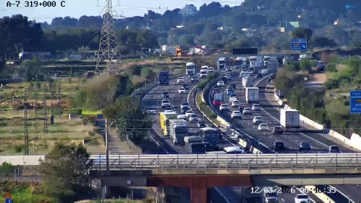 Tráfico en la A-7 entre Moncada y Bétera