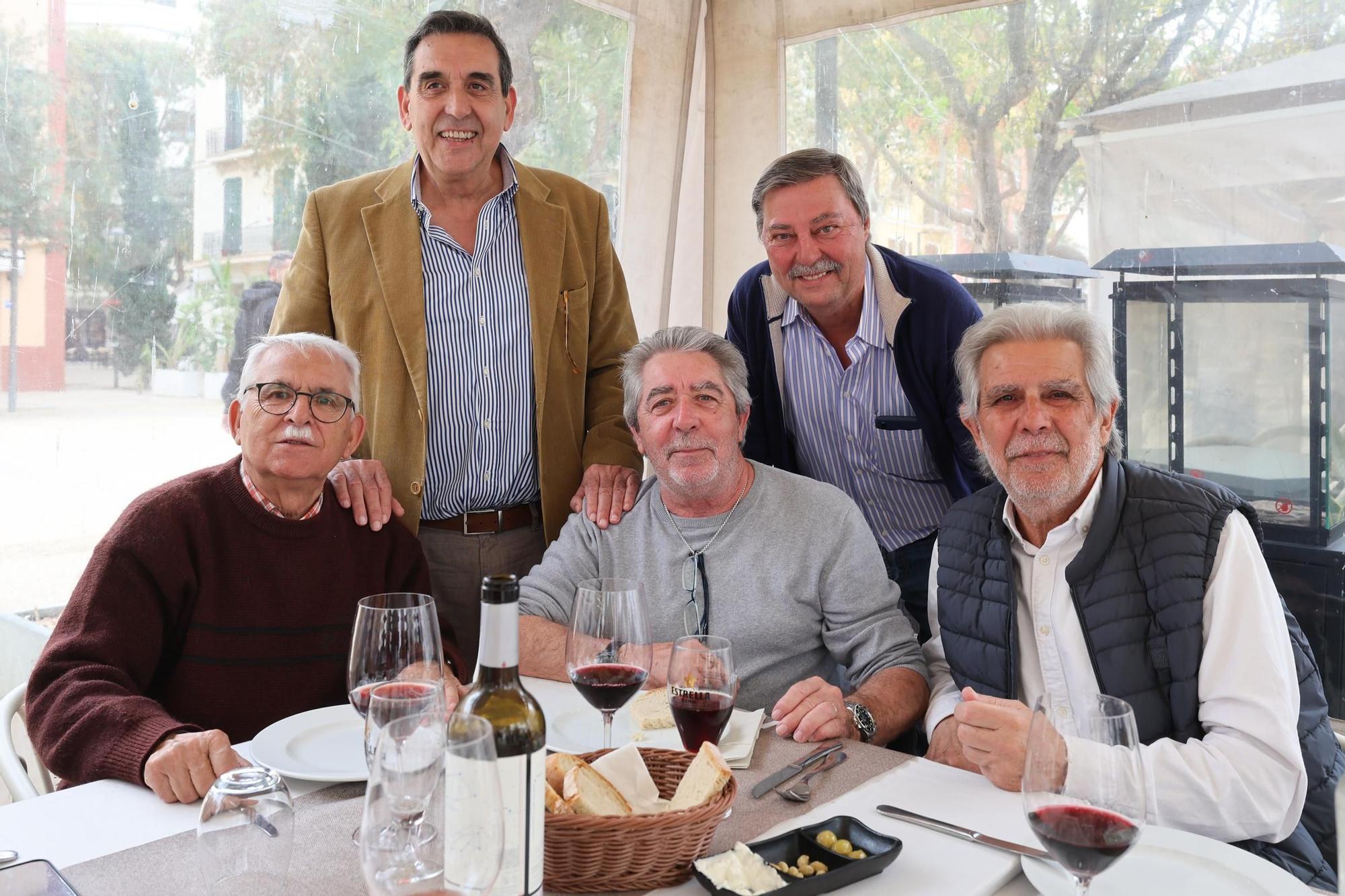 Los 23 abonados del restaurante Ca n'Alfredo