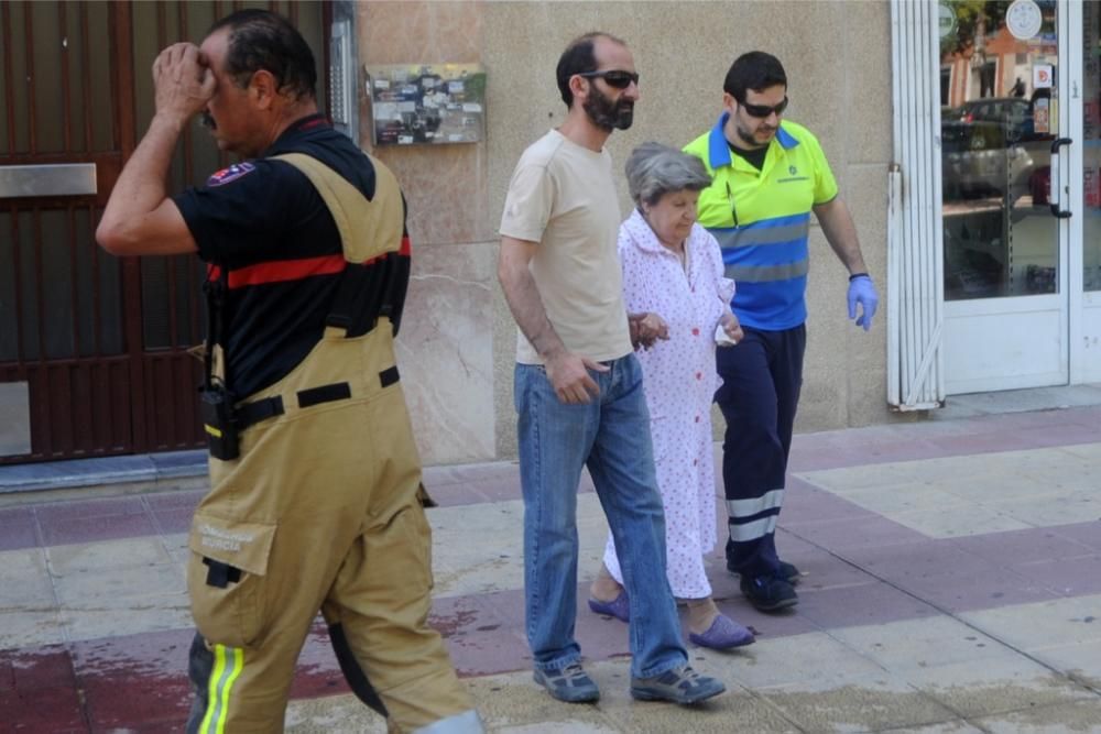 Alarma por un incendio en el barrio de La Flota