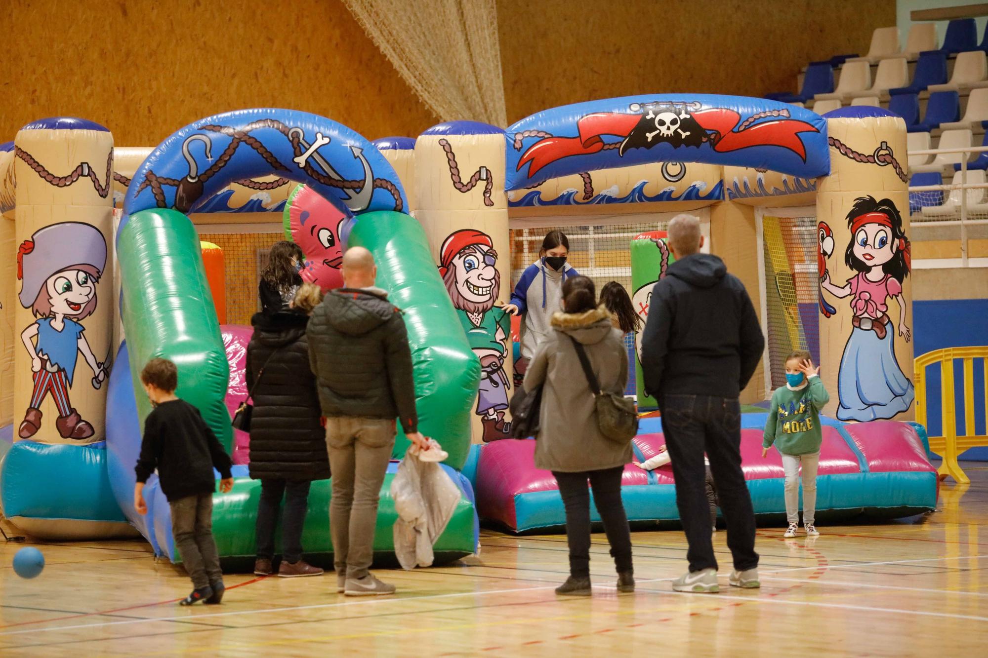 Una Navidad hinchable en Sant Jordi