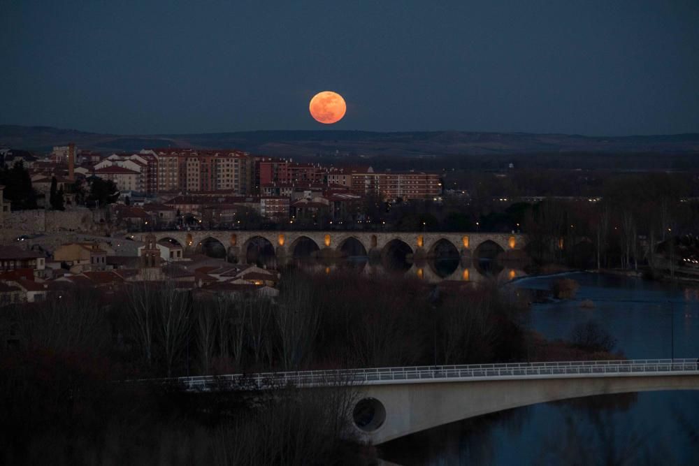 Superluna en Zamora