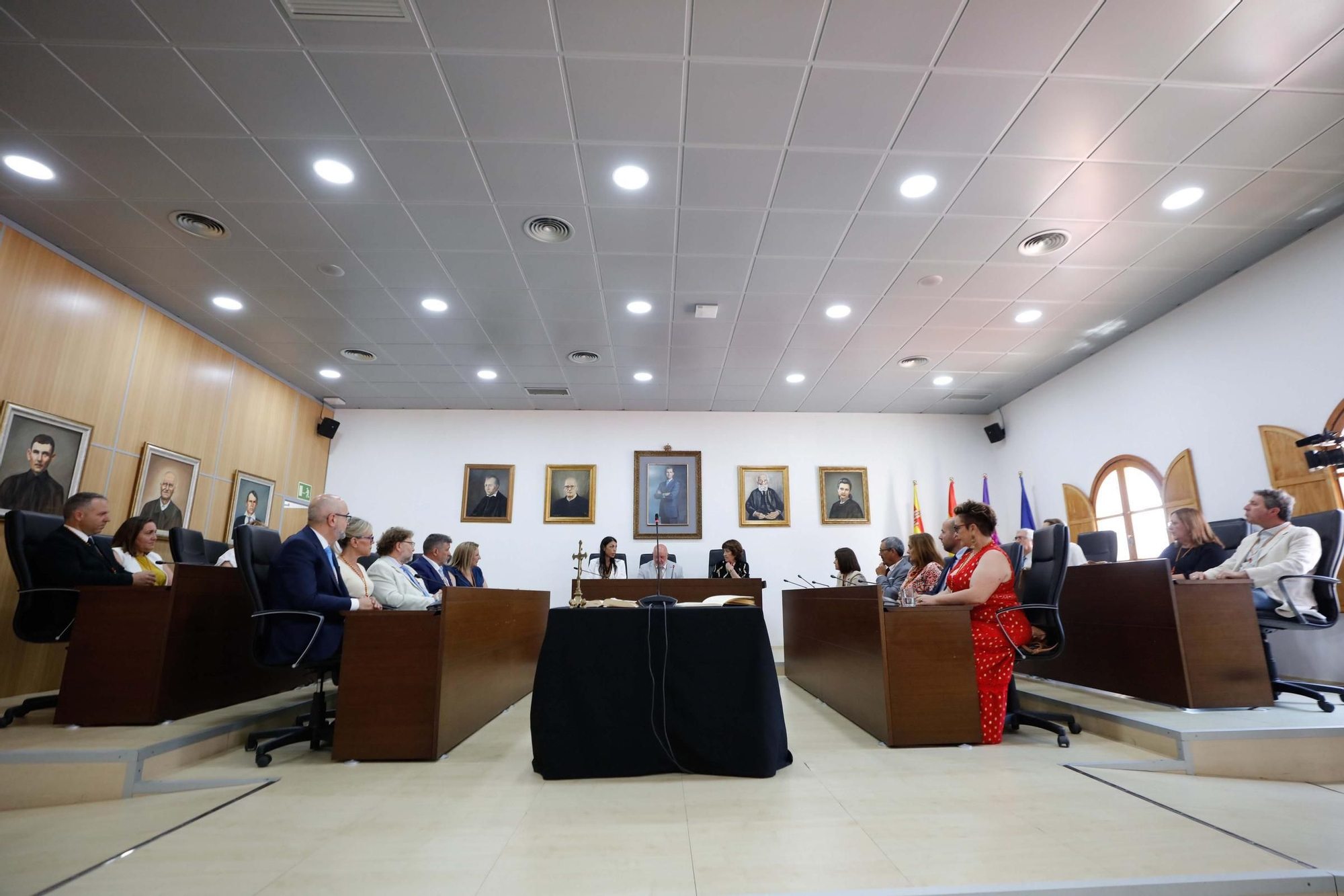 Galería de imágenes de la toma de posesión de Vicent Roig como alcalde de Sant Josep