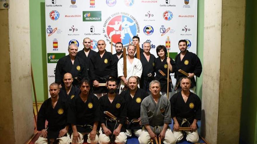 extremeños de kobudo en el europeo de karate