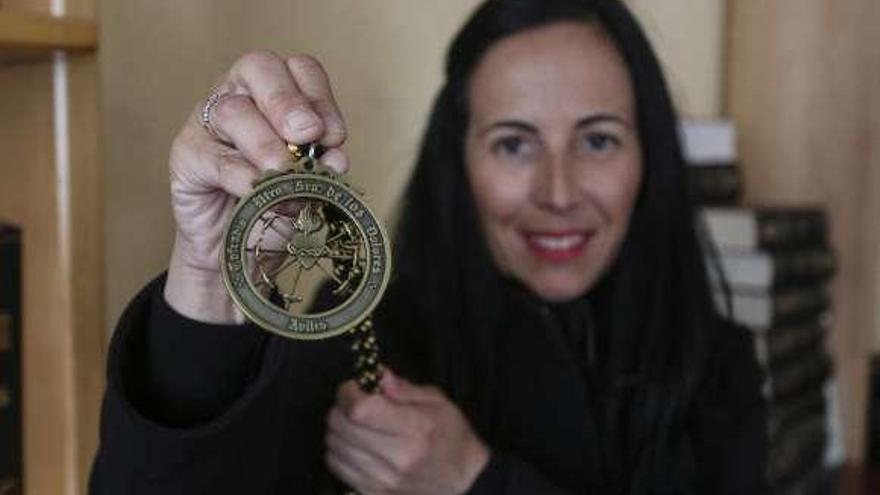 Nuestra Señora de los Dolores entrega nuevas medallas a sus cofrades