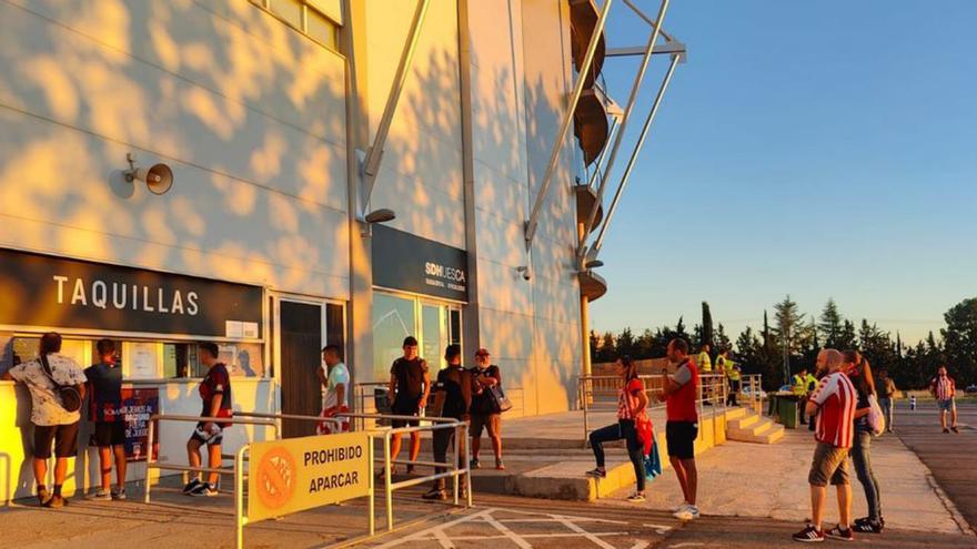 Colas en taquilla de la afición del Sporting. | Á. C.