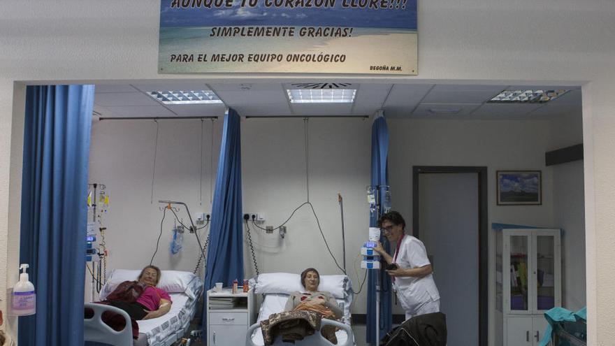 Sanidad deja bajo mínimos el servicio de Oncología del Hospital de Sant Joan