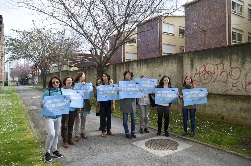 Los centros educativos se concentra contra las pruebas de la Lomce