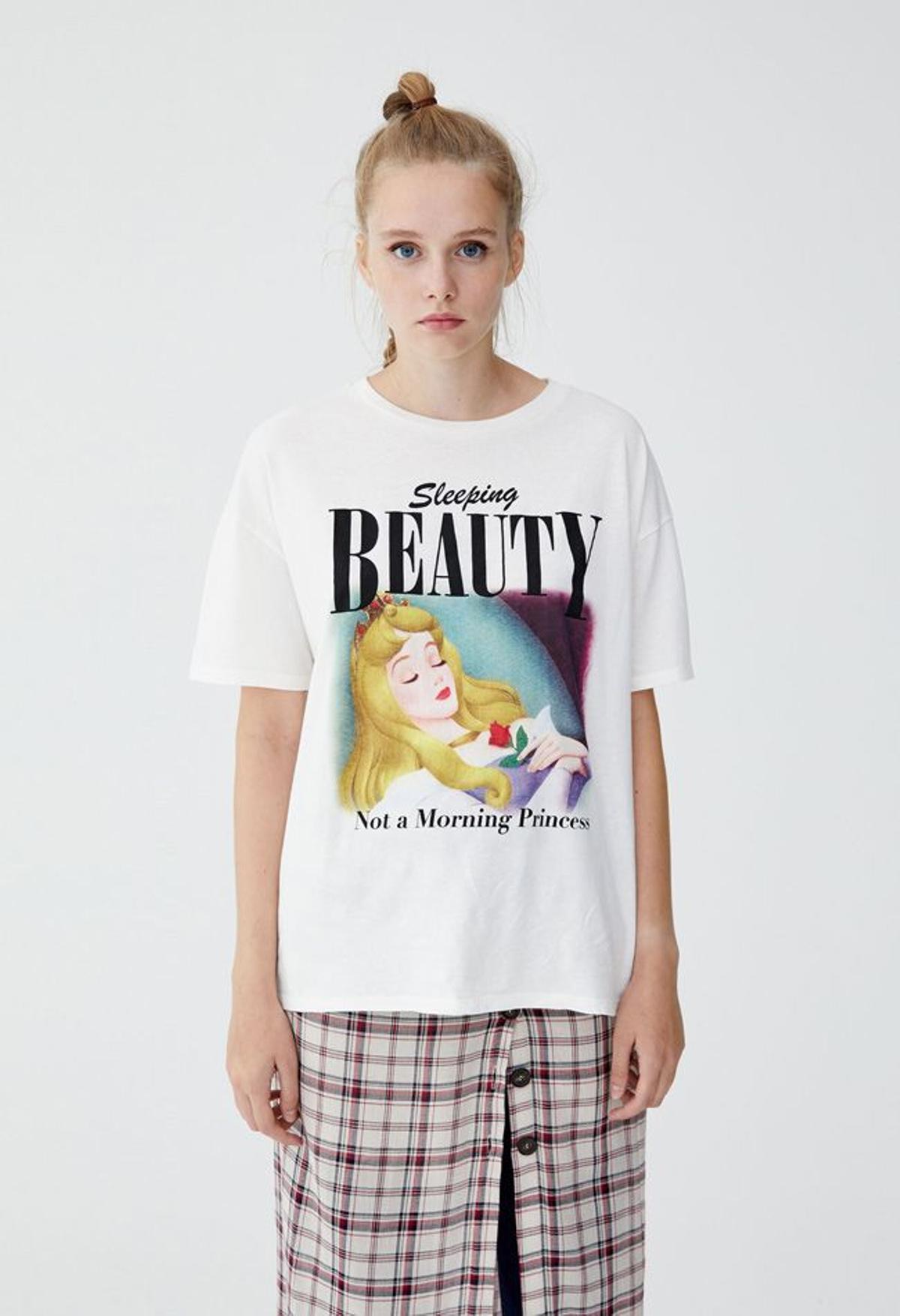 Camiseta de la 'Bella Durmiente', de Pull&amp;Bear