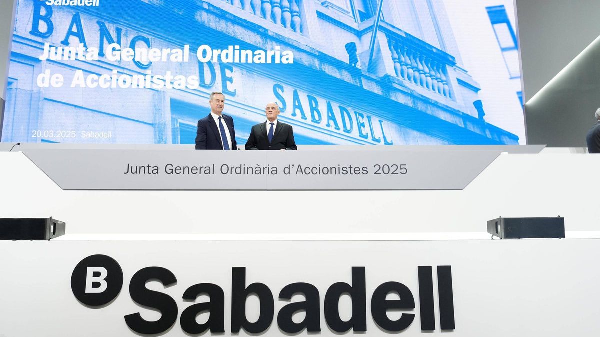 Primera junta de accionistas del Sabadell tras el regreso a Catalunya